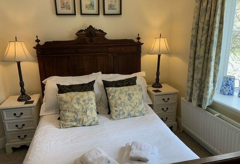 Номер Стандарт, Gothic House