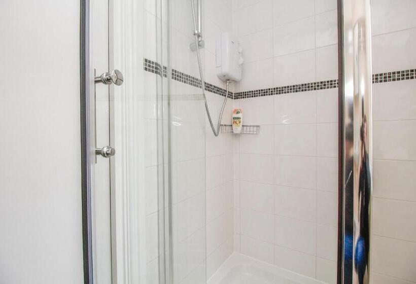 标准三人间, Harris Guest Accommodation