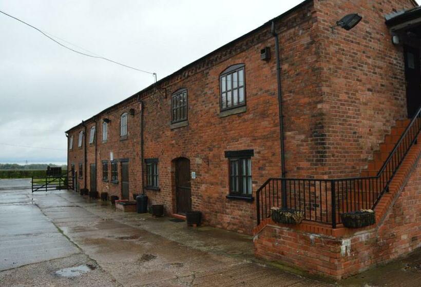 单人基本间, Hopley House