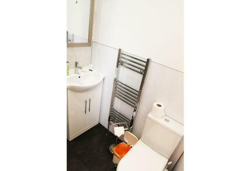 带海景的标准房, The Thornhill