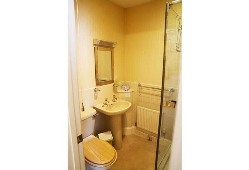 家庭间, The Thornhill