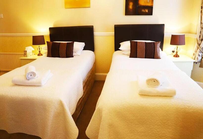 带大床的标准间, The Thornhill