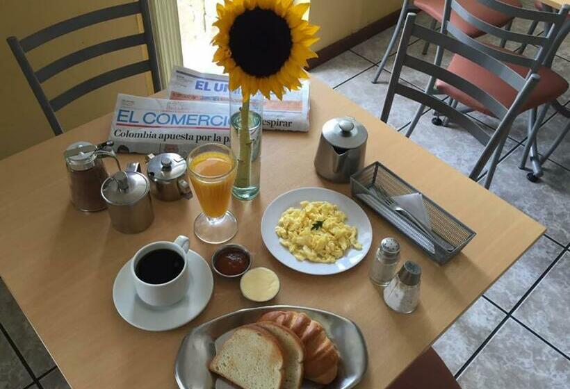 スタンダードルーム, 9 De Octubre