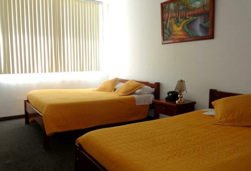 スタンダードルーム, 9 De Octubre