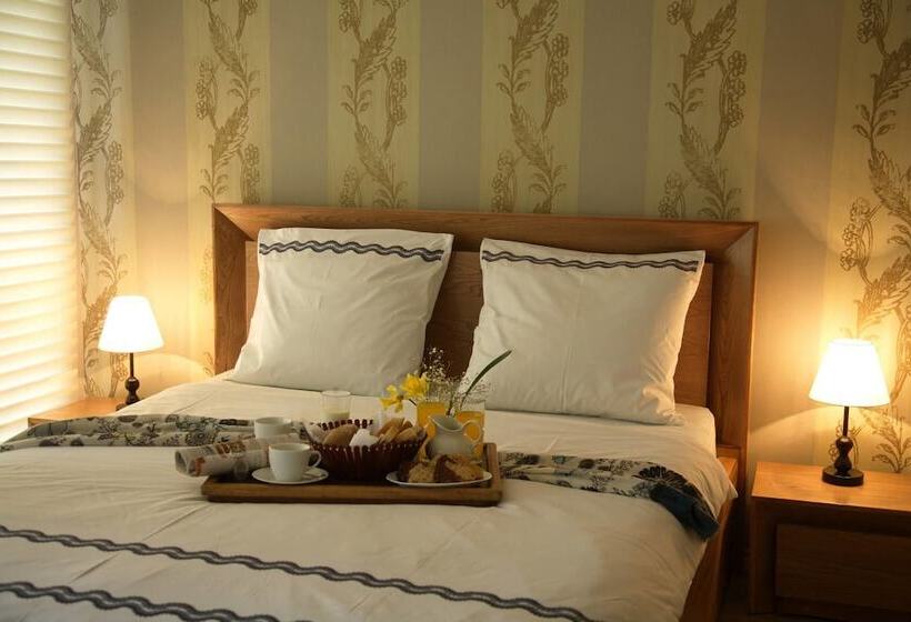 اتاق استاندارد, Alazani Valley