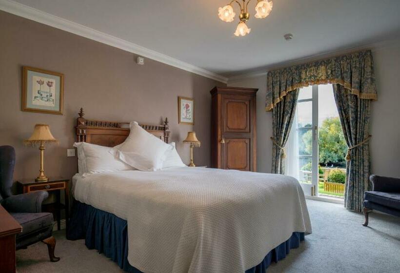 חדר סופריור, Diglis House