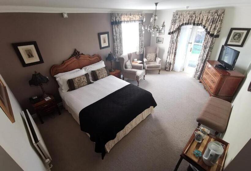 סוויטת ג'וניור, Diglis House