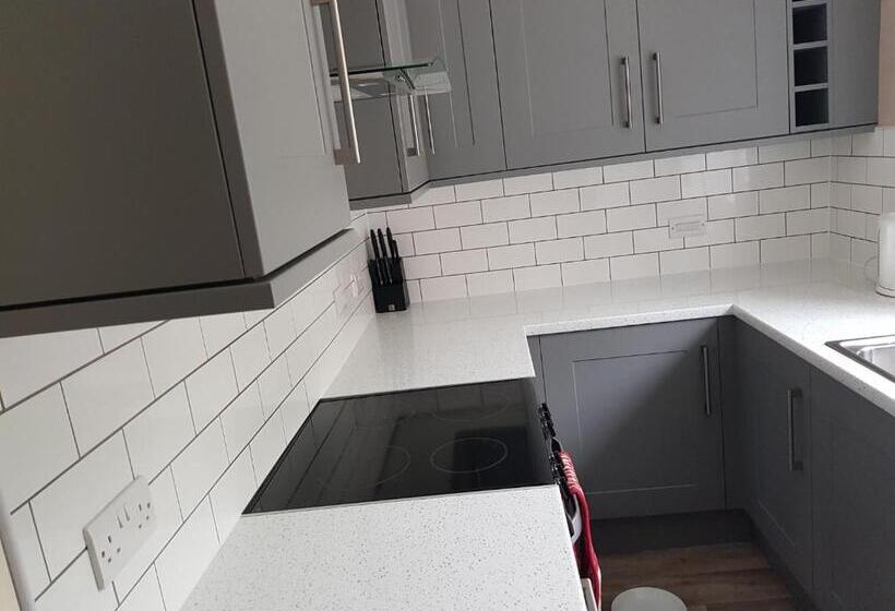 3ベッドルームアパートメント, Glan Aber