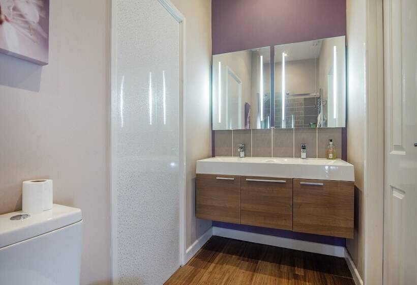 Номер Стандарт, Marlborough