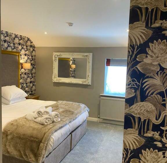 חדר סופריור עם מיטת קינג, The General Tarleton