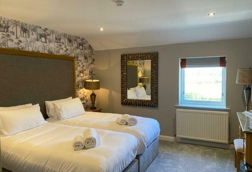 חדר סופריור עם מיטת קינג, The General Tarleton