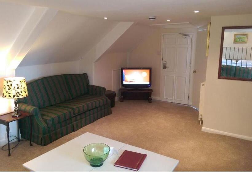 غرفة عائلية, The Globe Inn