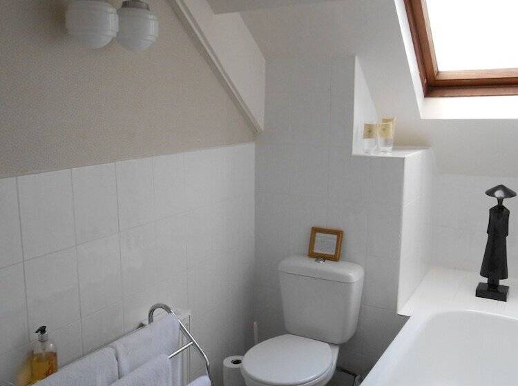 家庭间, The Globe Inn