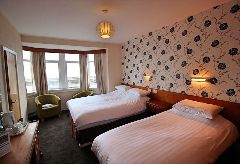 חדר משפחתי, The Headlands