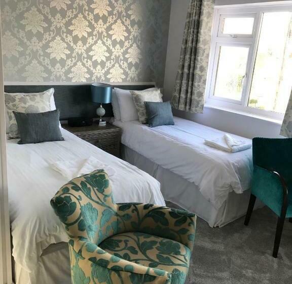 标准间, The Pines