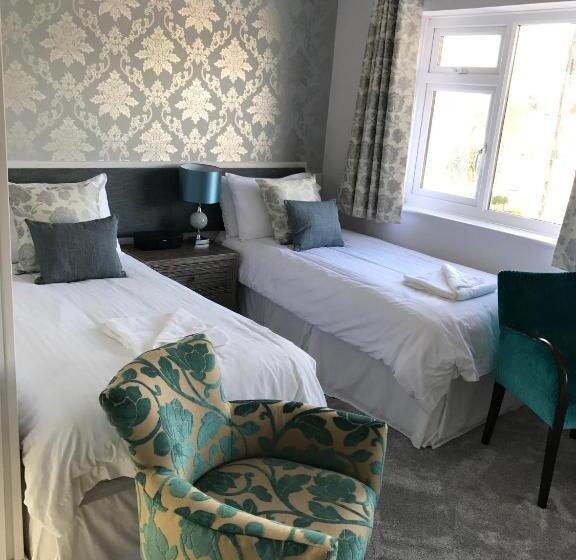 家庭间, The Pines