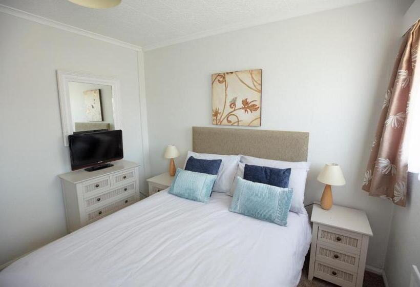 带2个卧室的标准洋房, The Pines