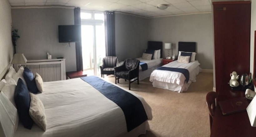 家庭间, The Pines