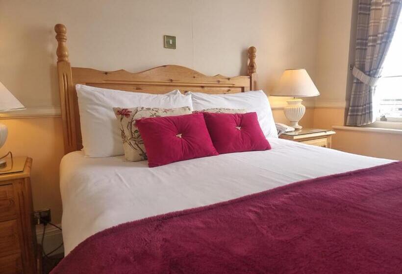 غرفة قياسية مطلّة علي البحر, The Royal Oak