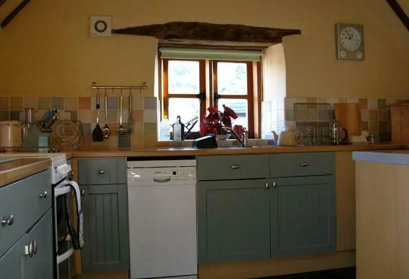 キャビン, Norton House Bed & Breakfast & Cottages