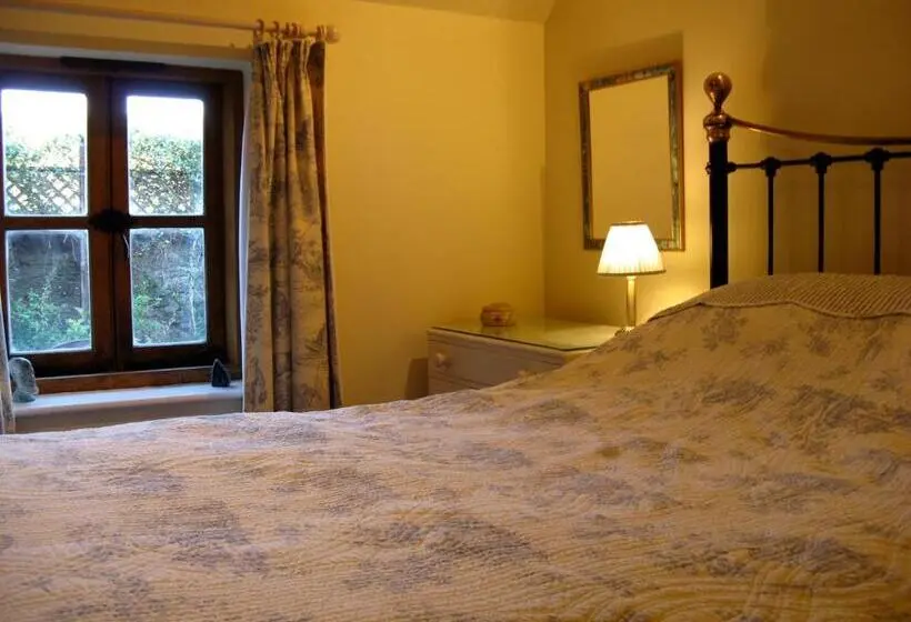 キャビン, Norton House Bed & Breakfast & Cottages
