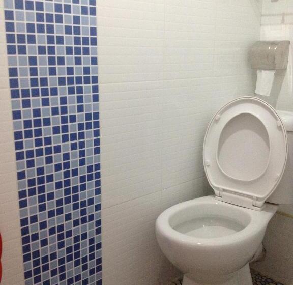 اتاق استاندارد چهار تخته, Asia Travel House