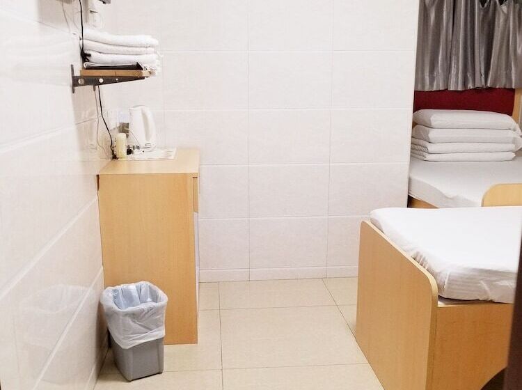 اتاق استاندارد چهار تخته, Asia Travel House