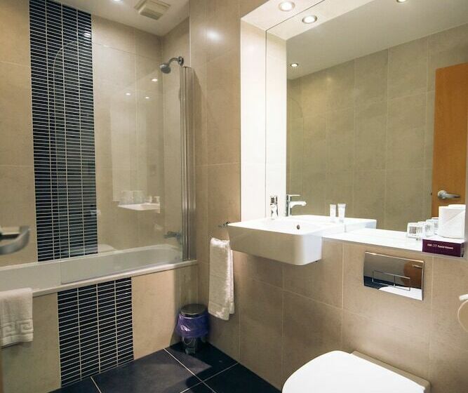 اتاق استاندارد یک نفره, Rosspark Hotel Kells