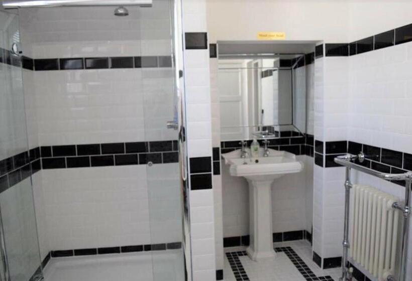 Standard room with outdoor bath, St Peters Bed And Breakfast