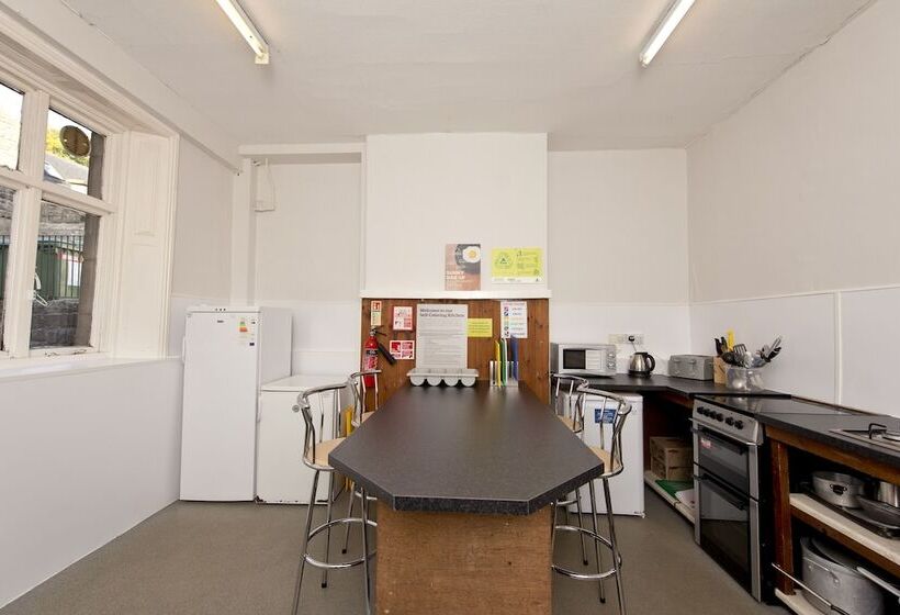 Кровать в Многоместном Номере с Общей Ванной, Yha Hathersage Hostel