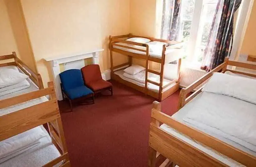 Bed in Shared Room with Shared Bathroom, Yha Hathersage Hostel