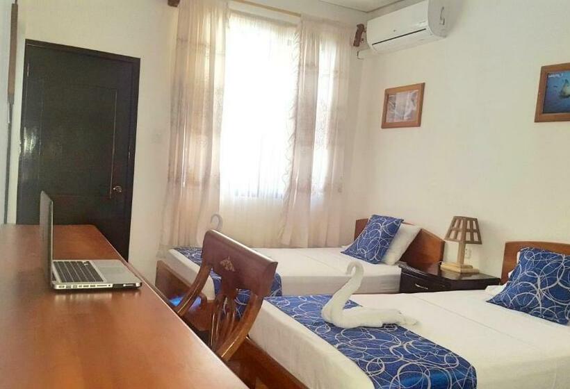 חדר סטנדרט לשלושה, Hostal La Mirada Del Solitario George