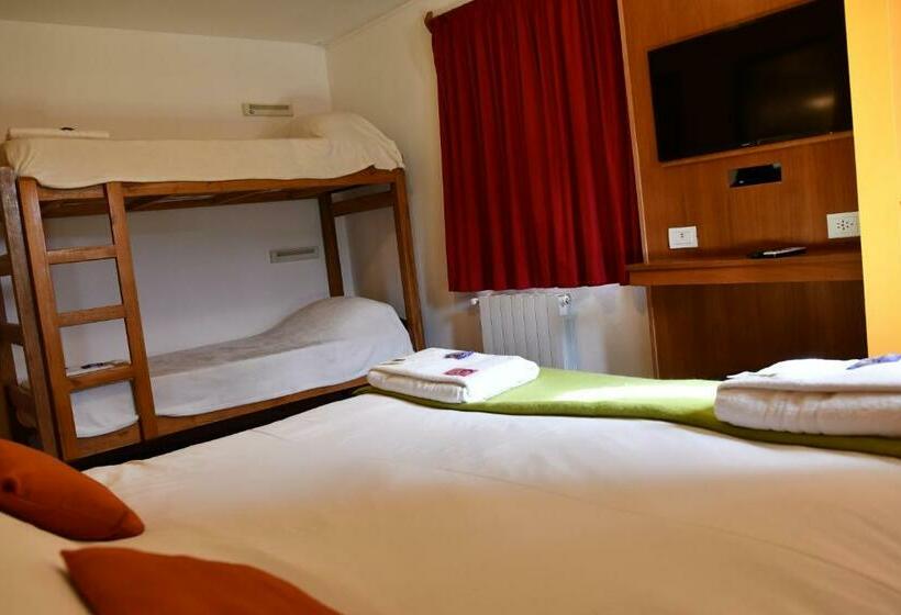 חדר סטנדרט לארבעה, Rancho Grande Hostel