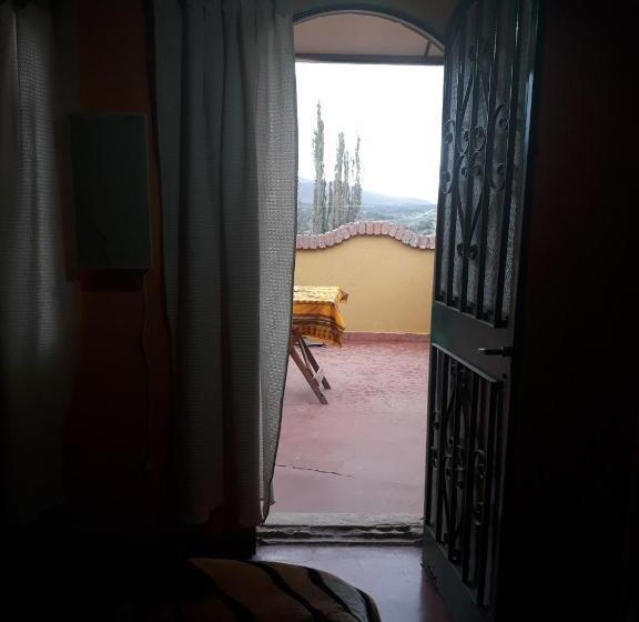 آپارتمان 1 خوابه با چشم‌انداز, Carnavalito Hostel Tilcara