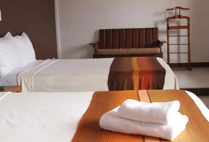 Economy Triple Room, Casa Sakiwa