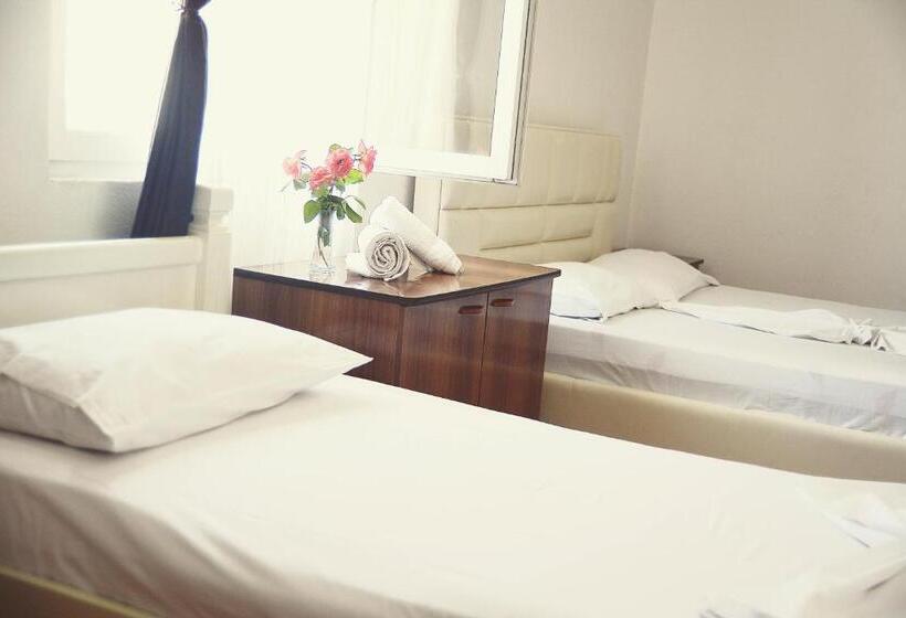 Quarto Triplo Standart, Floga