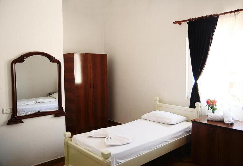 Quarto Triplo Standart, Floga