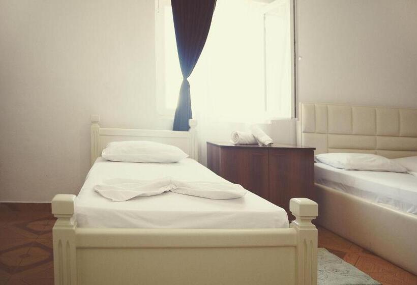 Quarto Triplo Standart, Floga