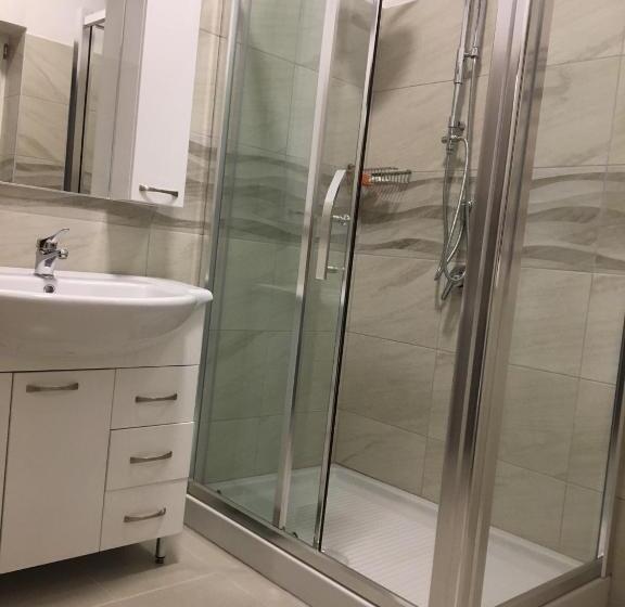 Quarto standart com varanda, Floga