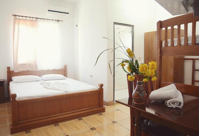 Quarto Quádruplo Standard, Floga