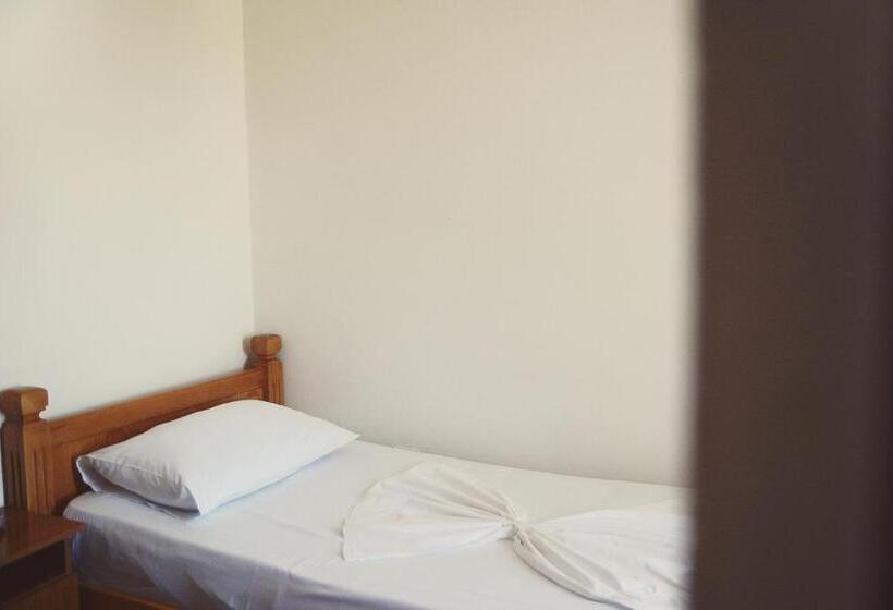 Quarto standart individual, Floga