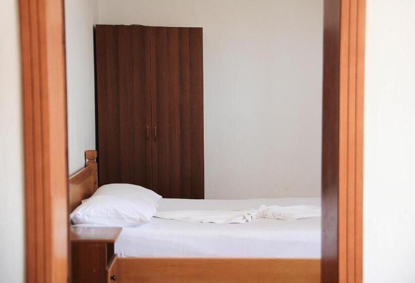 Quarto standart individual, Floga