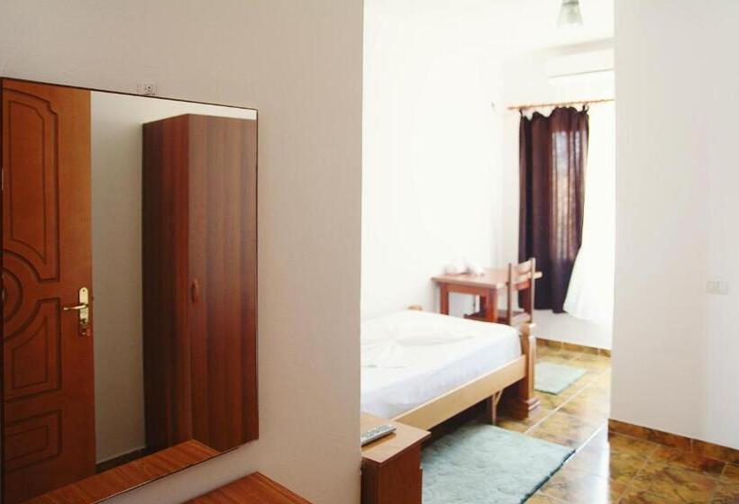 Quarto standart individual, Floga