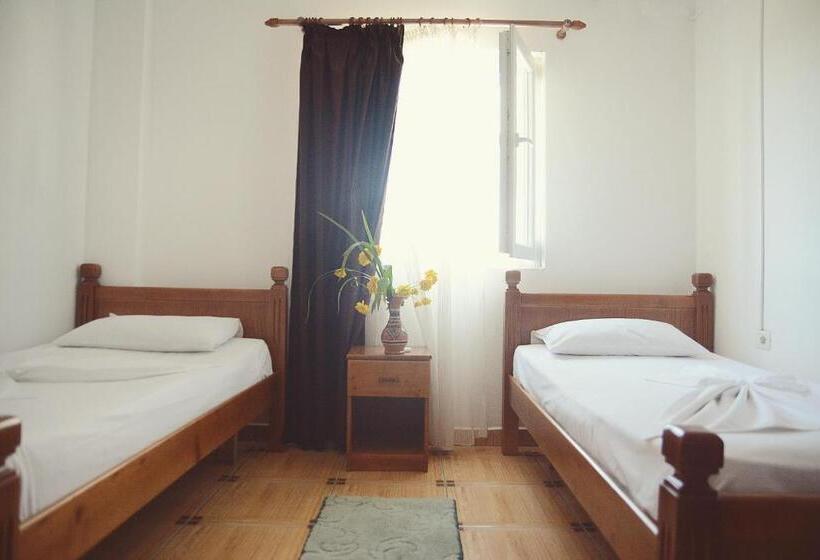 Quarto Comfort, Floga