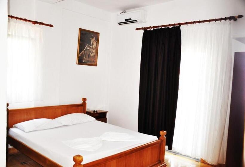 Quarto standart com varanda, Floga