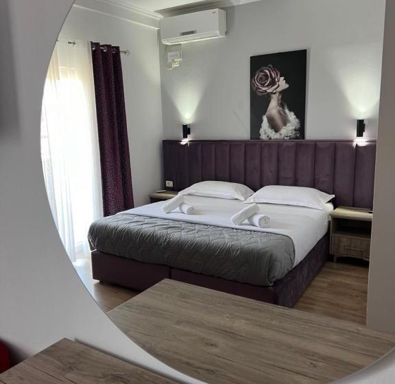 Quarto standart com varanda, Floga