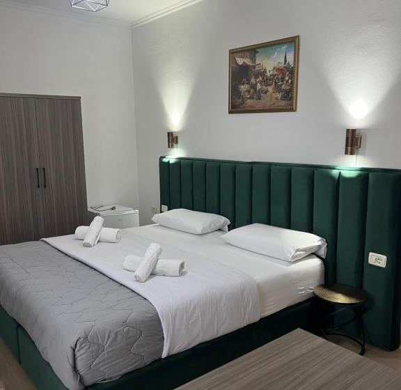 Quarto standart com varanda, Floga