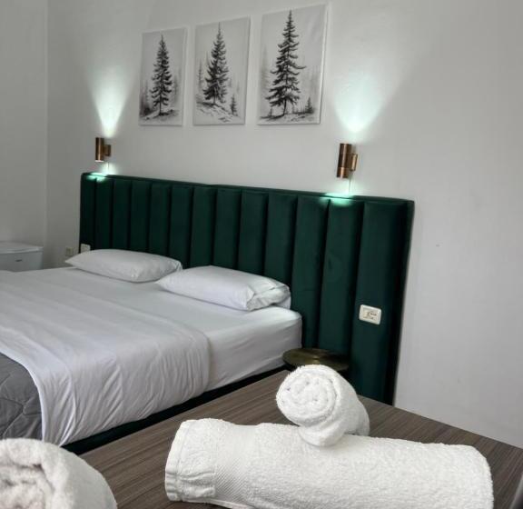 Quarto standart com varanda, Floga