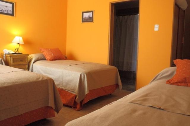 غرفة قياسية ثلاثية, Risco Plateado Room & Suite