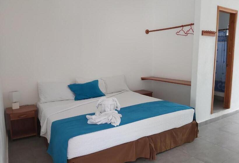 חדר דחוקס עם מיטת קינג, Galapagos Native